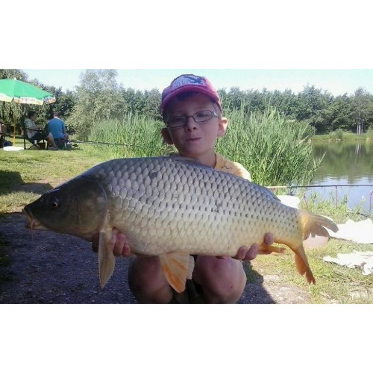 5 kg (ez a harmadik képen látható hal)