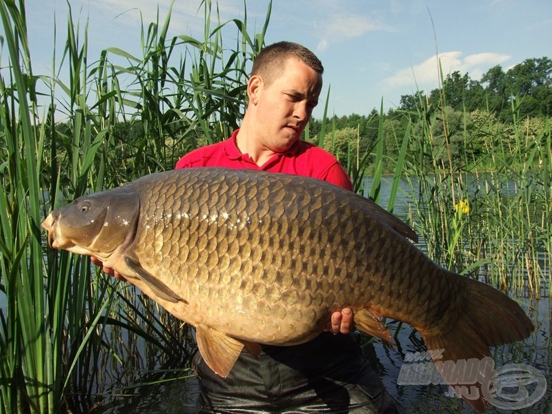 … a második pedig 25,3 kg volt