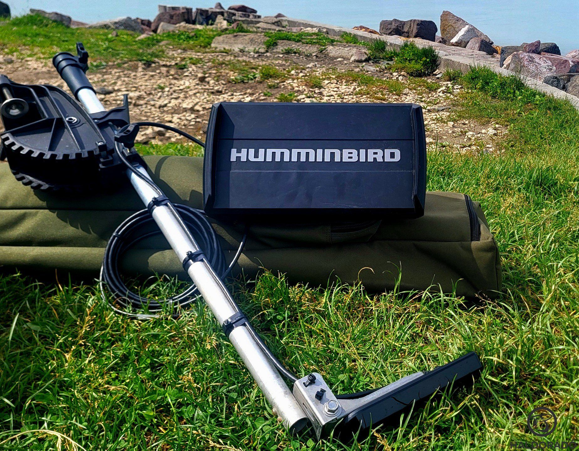 A szonárom egy Humminbird Helix 10, ezen már mindent látok, ami érdekes lehet