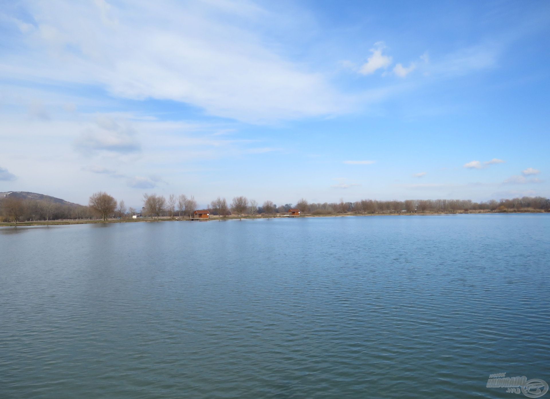 Elég nagy tó, ha egy nap akarja körbejárni az ember…