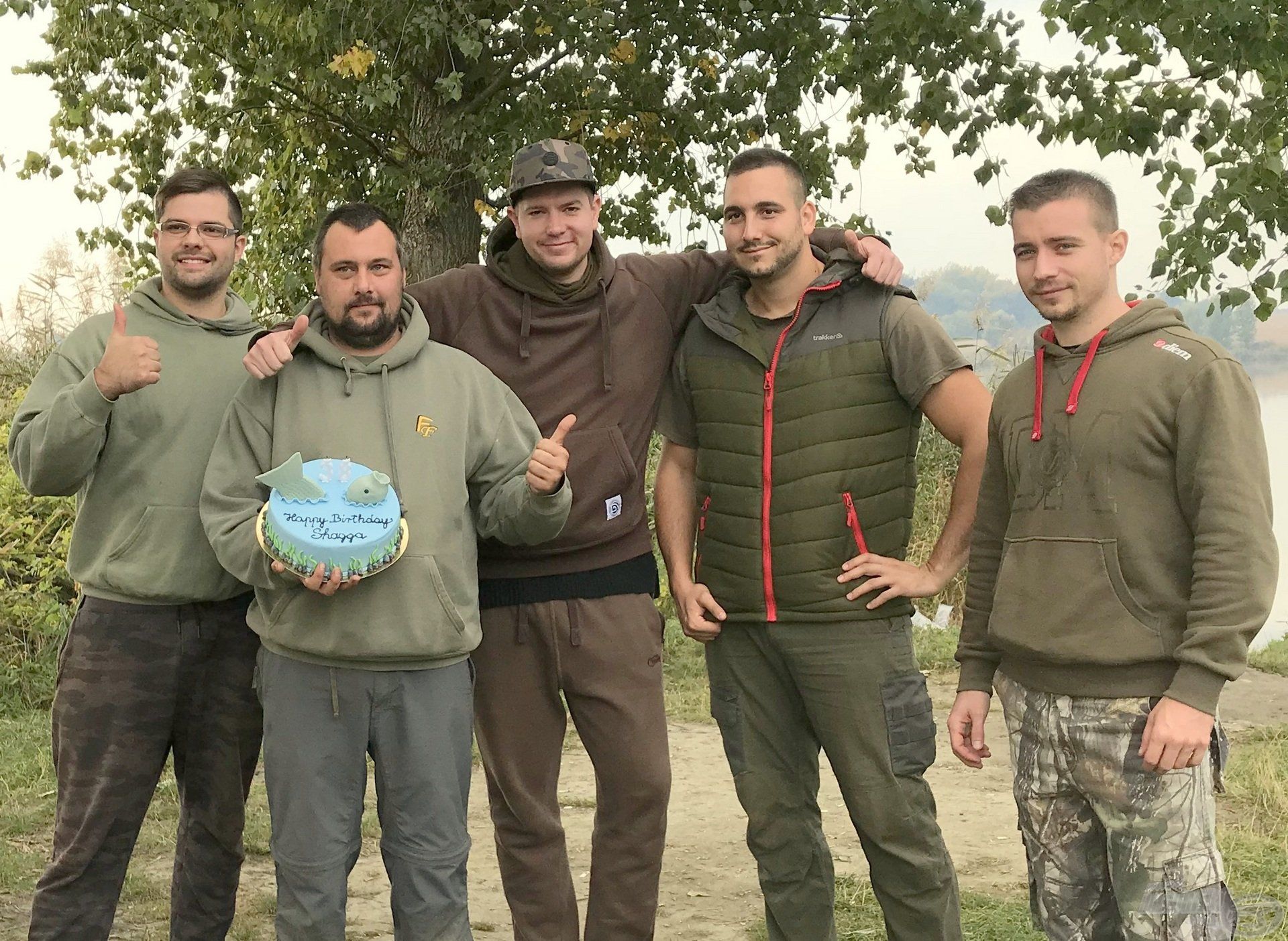 Angol barátunk, Tony szülinapja a vízparton