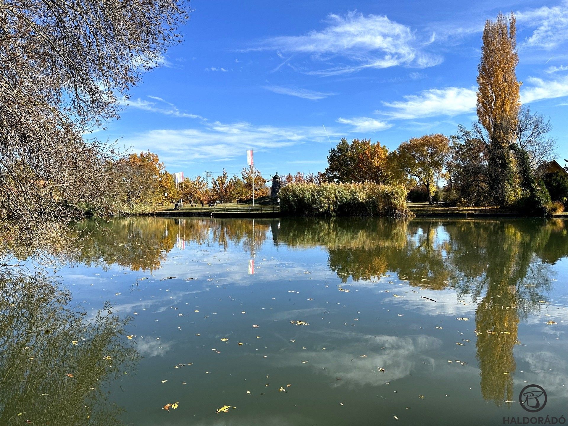 Nyugodt vízfelület