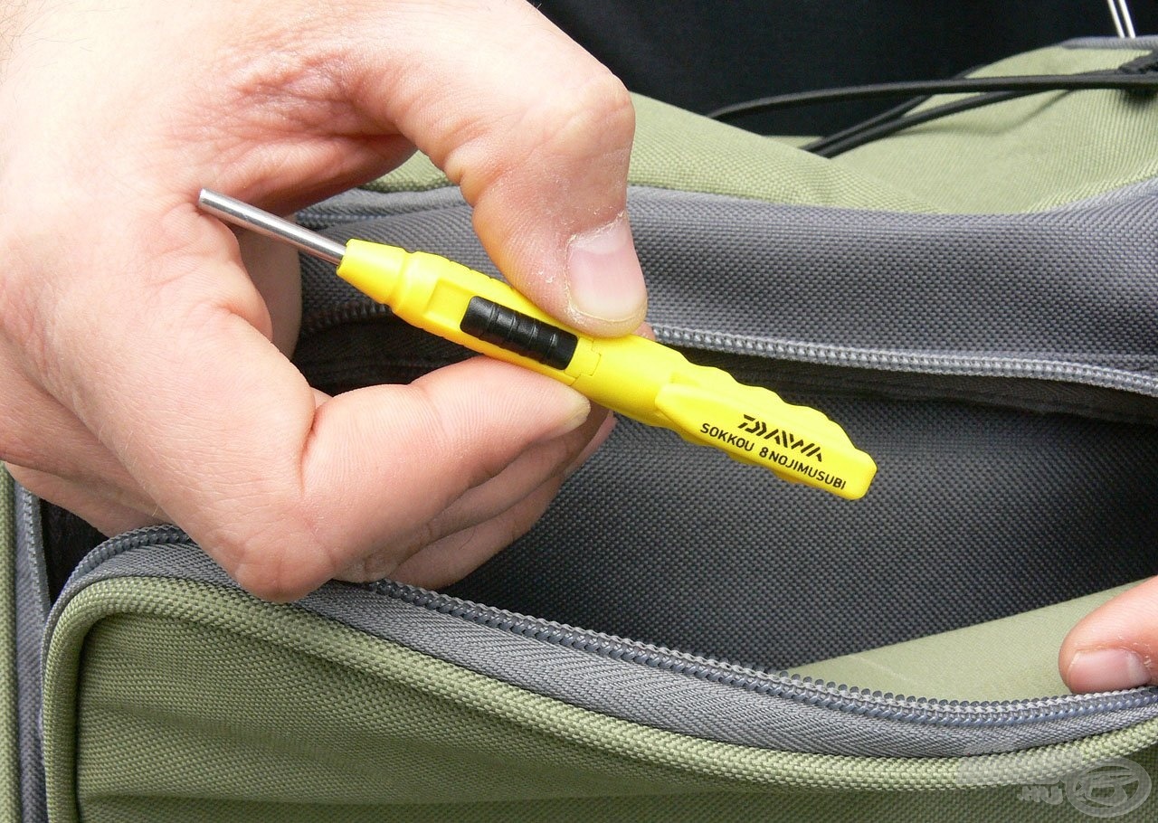 A Daiwa Sokkou csomókötővel könnyen és gyorsan összeköthetjük fonott zsinórunkat monofil vagy fluorocarbon előtét zsinórunkkal