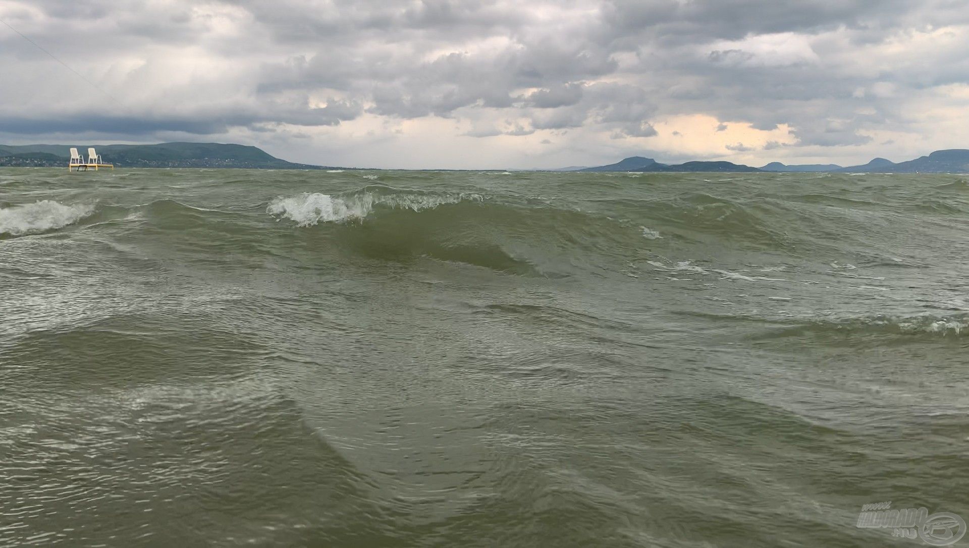 A Balatonon, ha vihar van, ott tényleg vihar van!