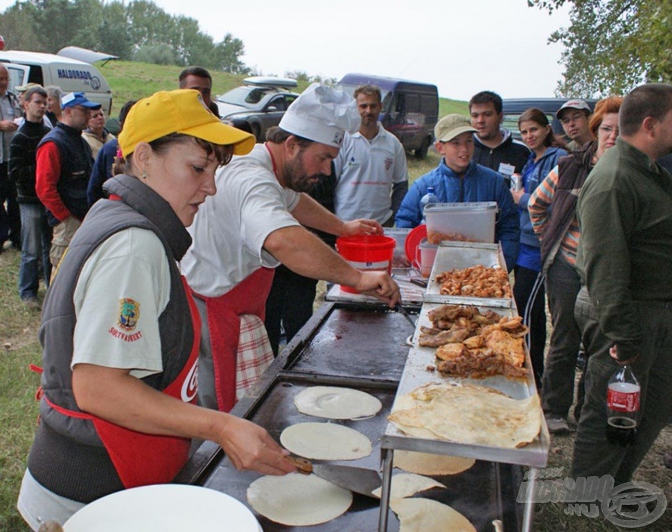 A soltvadkerti Csitta Grill ételei mindig osztatlan sikert aratnak a horgászok körében