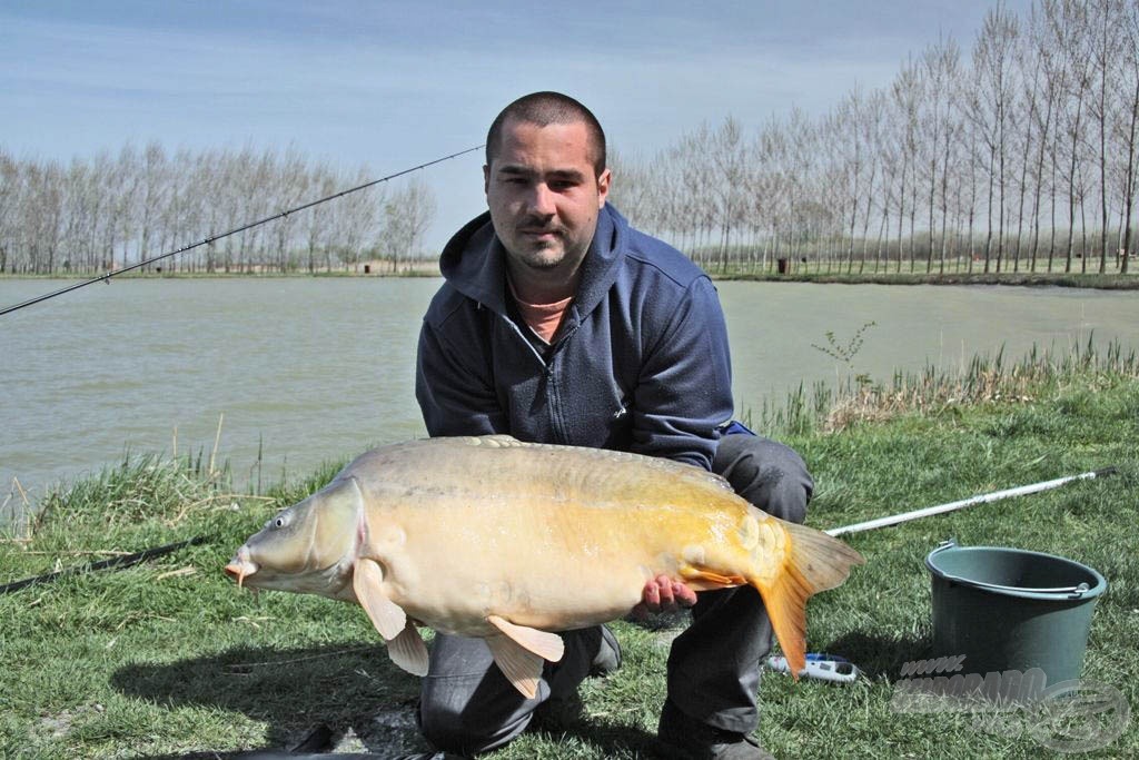 Egy 12,23 kg-os gyönyörű hal is szákba került