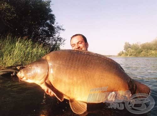 Bujáki Géza 29,4 kg-os pontya a visszaengedéssel együtt látható a filmen