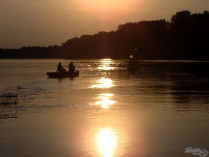 Klasszikus horgászat – Tiszai rablóhalazás