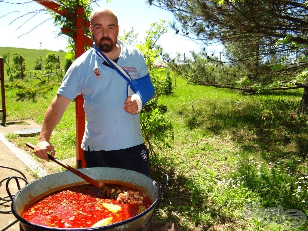 Nyugalom! Georgio nem a főzésbe, a fociba rokkant bele