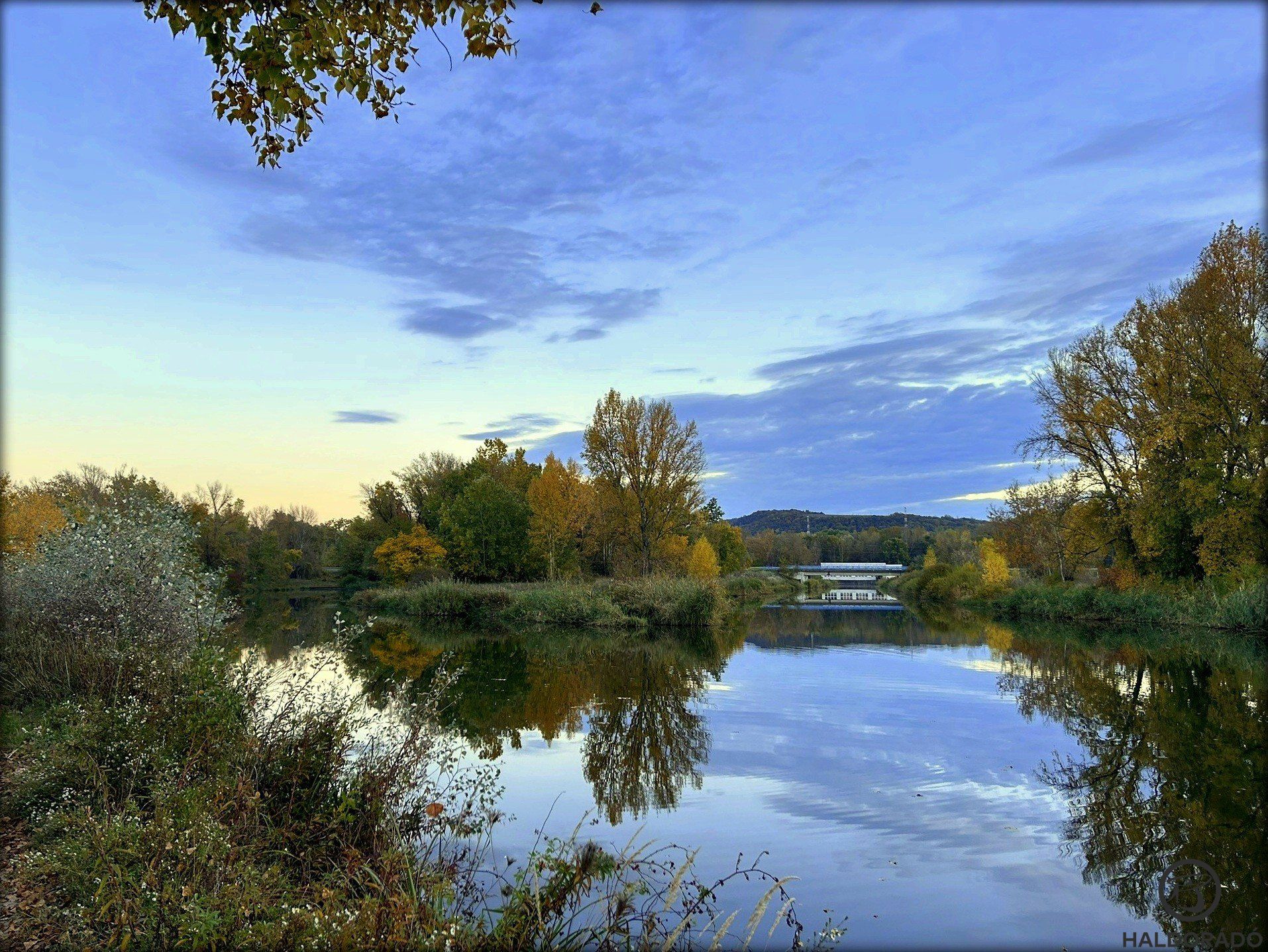 Itt van az ősz, itt van újra