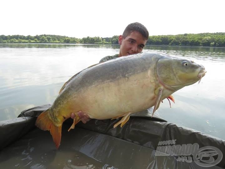 Új egyéni rekord, 15,1 kg! Egy 16 éves sráctól ez azért már szép teljesítmény! :-)