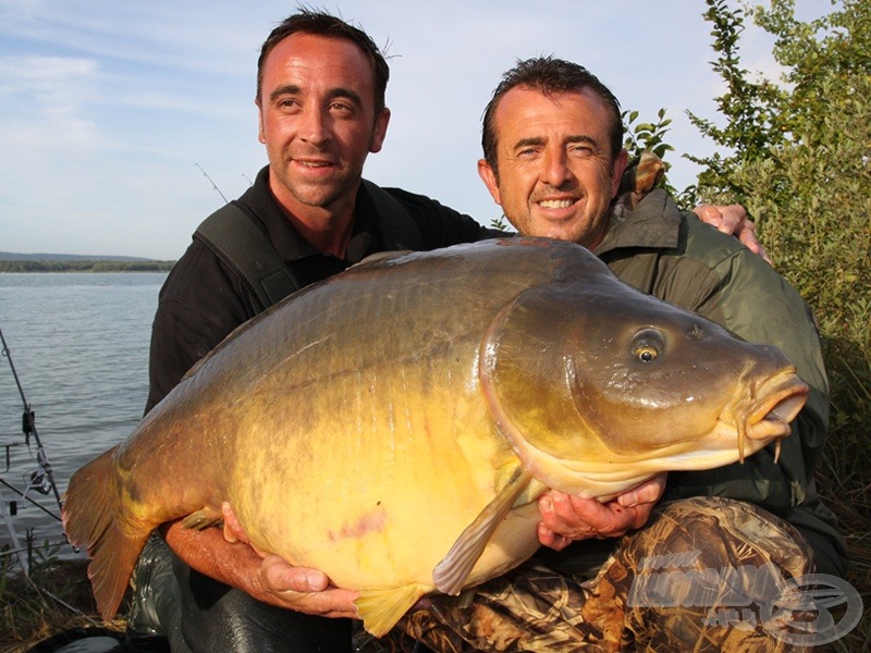 A Carplove csapat két jeles képviselője, Frank Warwick Jason Cann-nel közös előadása mellett bemutatja a látogatóknak egyedülálló távdobó technikáját is