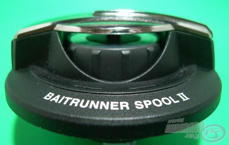 A „Baitrunner Spool” felirat azt sugallja, hogy valamiféle különleges dobbal van dolgunk, pedig valójában nem is a dob, hanem a fékcsillag tér el a szokásostól