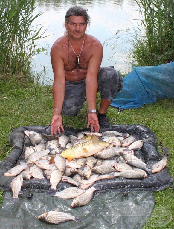 A rakós módszer is kifizetődő volt! Szili István csaknem 26 kg-os fogásának zöme kárászból állt!