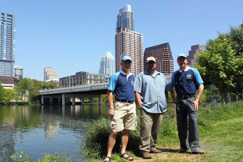 Meghívónk, Tony Cartlidge (a képen középen) a US Carp Pro magazin főszerkesztője segített nekünk a Colorado folyót és annak vízrendszerét megismerni