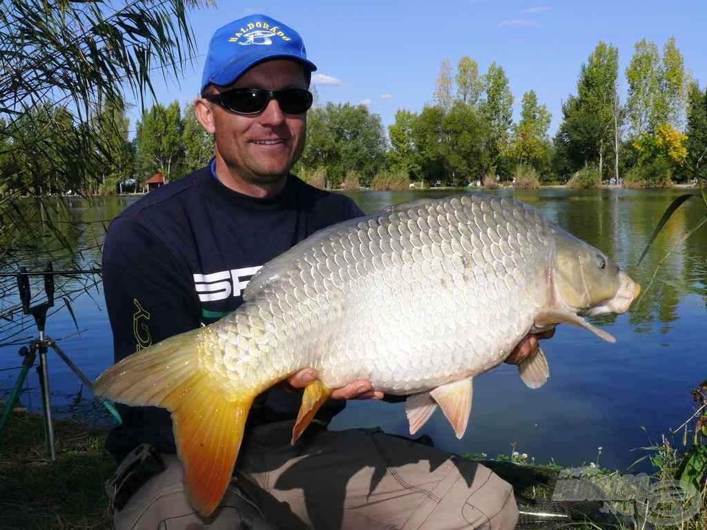 Döme Gábor és egy gyönyörű ponty