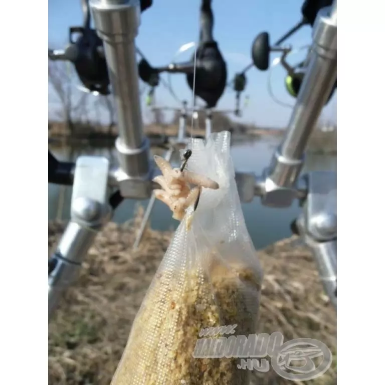 CARP ACADEMY PVA Zacskó lyukkal L / 6