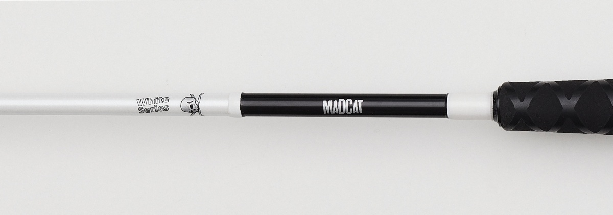 MAD CAT White Clonk Teaser 1,8 m horgászbot + Dobókesztyű ujj  / 3