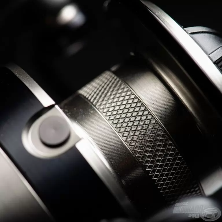 SAVAGE GEAR SGS8 8000 FD / 3